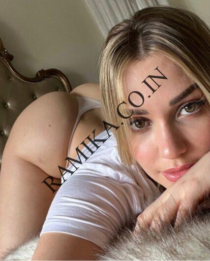 Green Chilli And Hot Russian Call Girls Near The Suryaa Hotel New Delhi