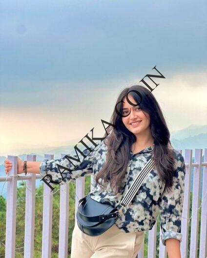 Call Girls In Munirka Delhi Contact Us 8800902898